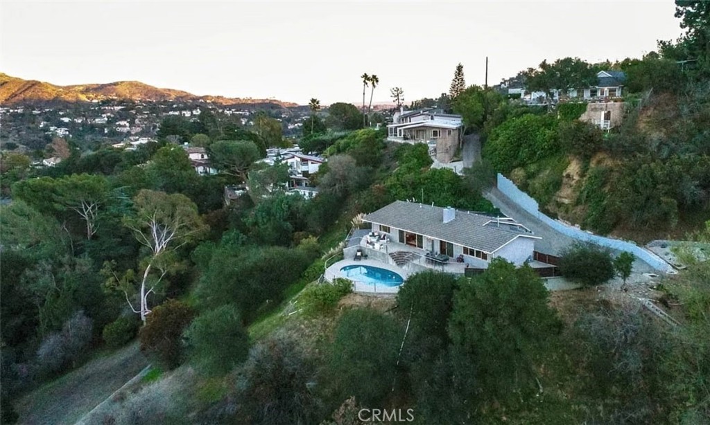 3201 Bonnie Hill Drive
