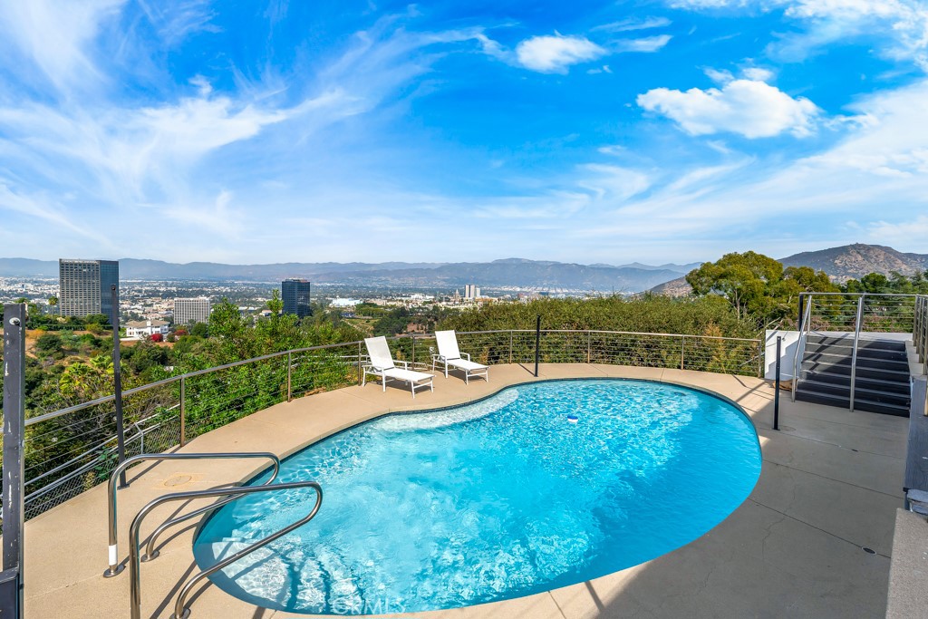 3201 Bonnie Hill Drive