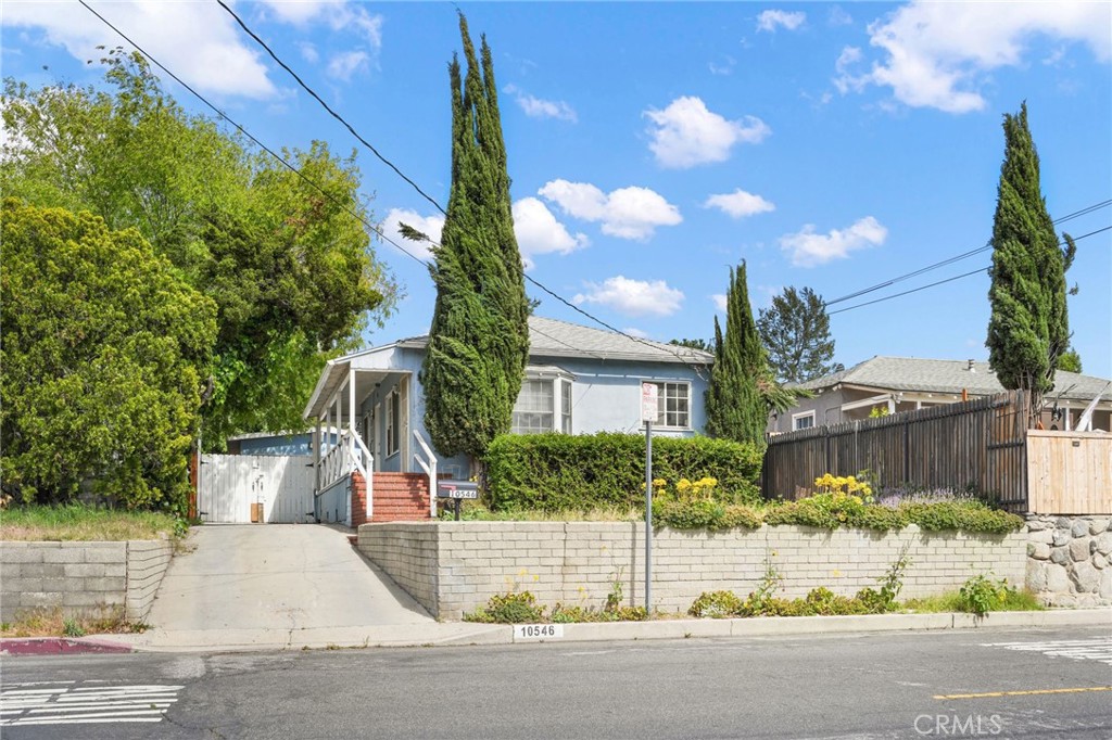 10546 Mcvine Avenue