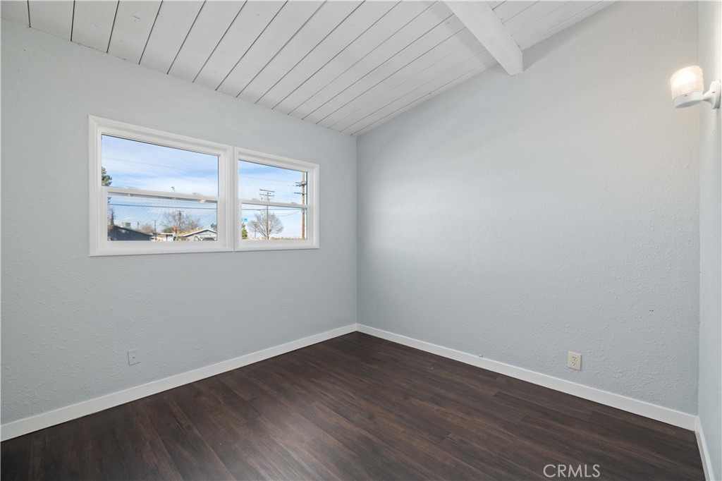 244 E Avenue Q