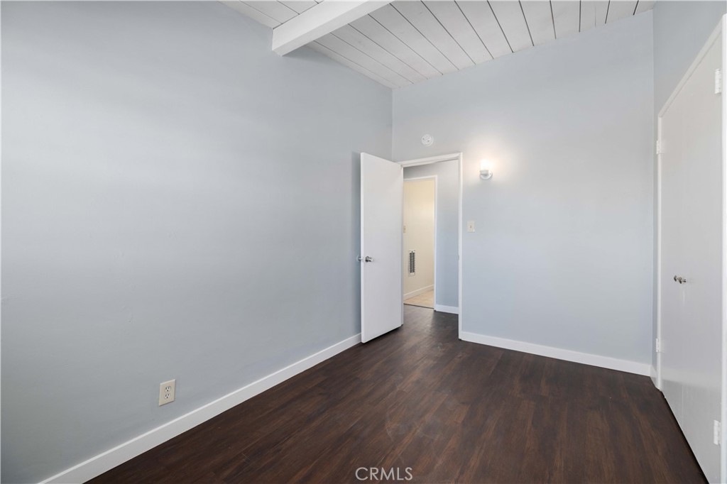 244 E Avenue Q