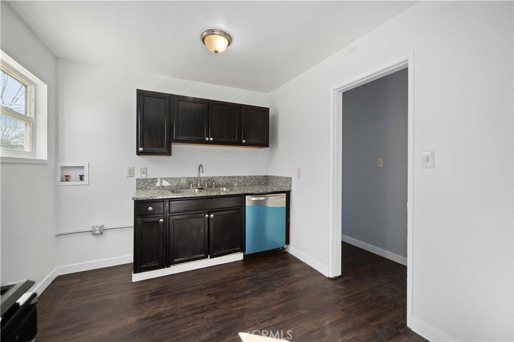 244 E Avenue Q