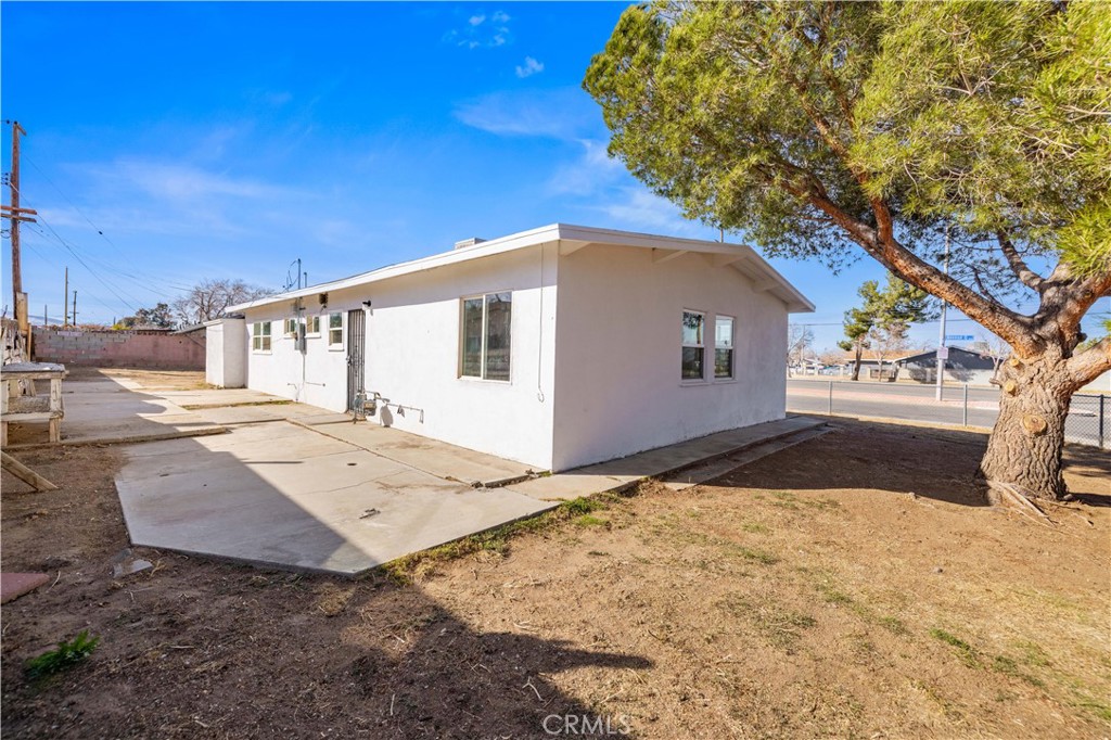 244 E Avenue Q