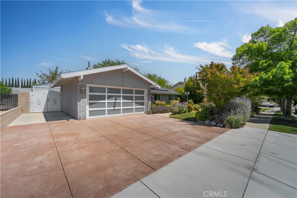 39718 Country Club Drive