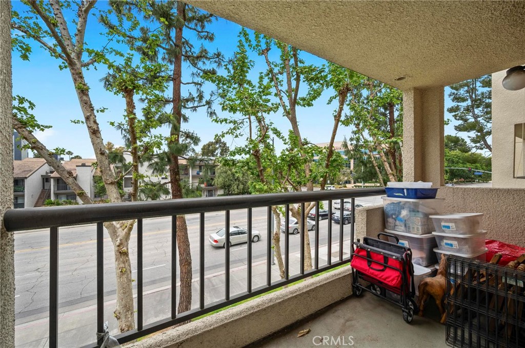 21400 Burbank Boulevard 220