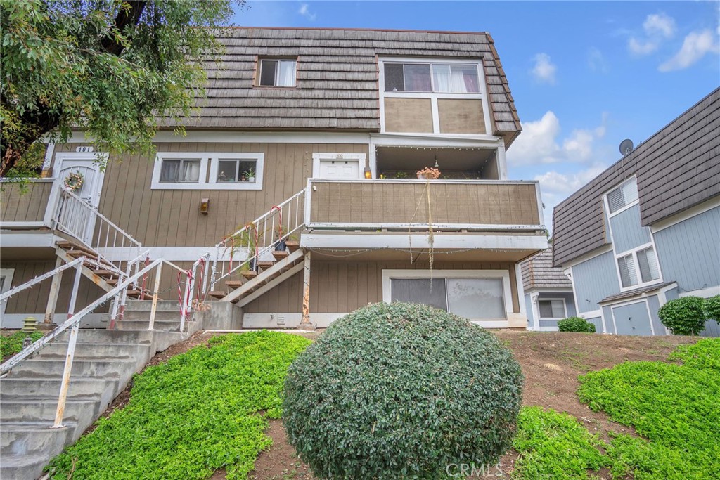 1925 Glenoaks Blvd Unit #100