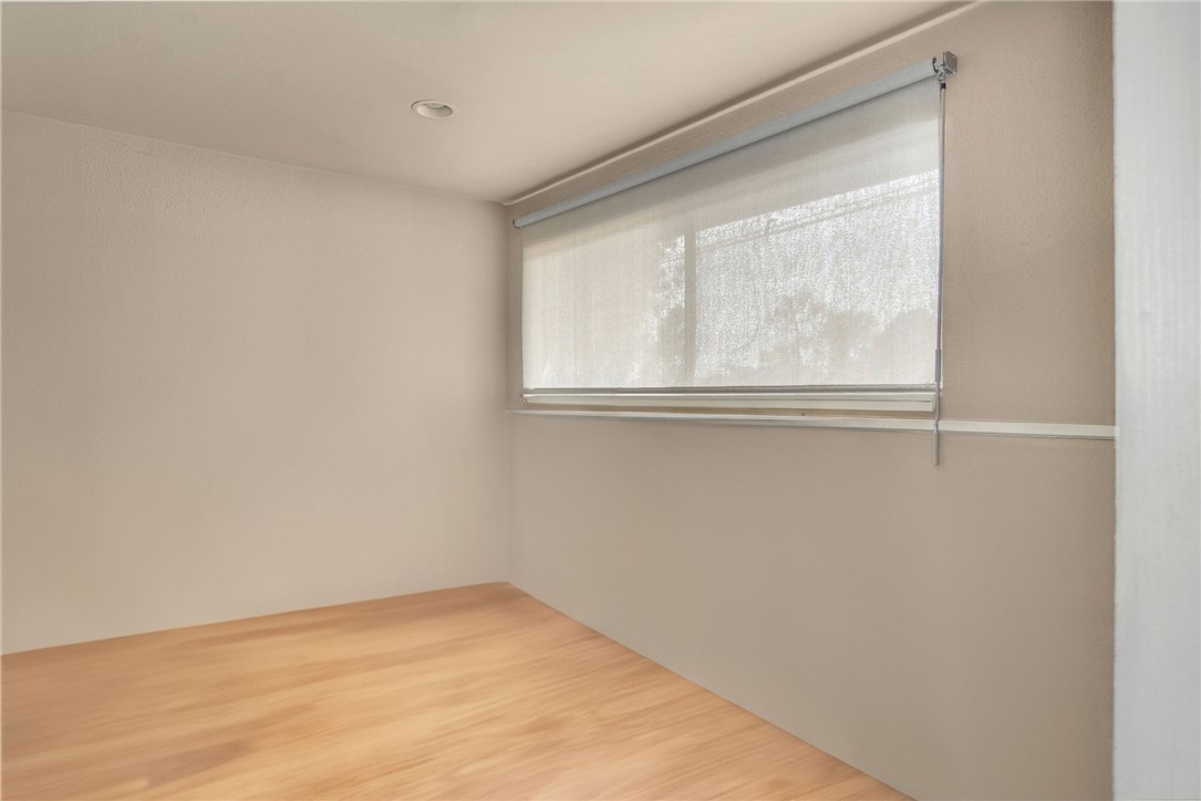 1925 Glenoaks Blvd Unit #100