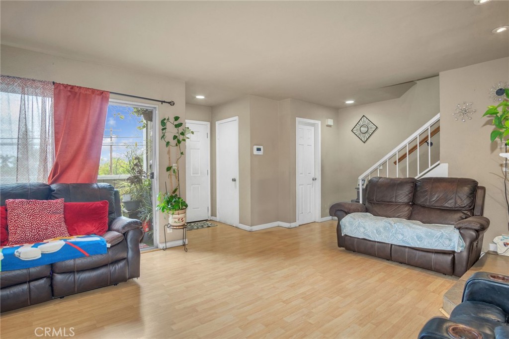 1925 Glenoaks Blvd Unit #100