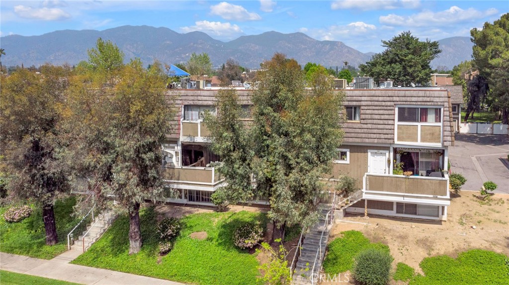 1925 Glenoaks Blvd Unit #100