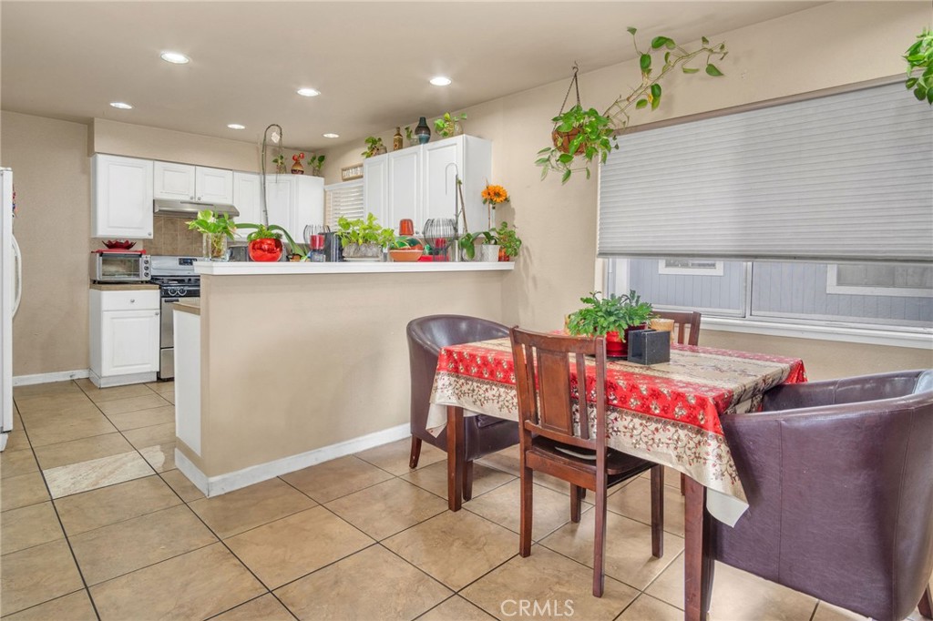 1925 Glenoaks Blvd Unit #100
