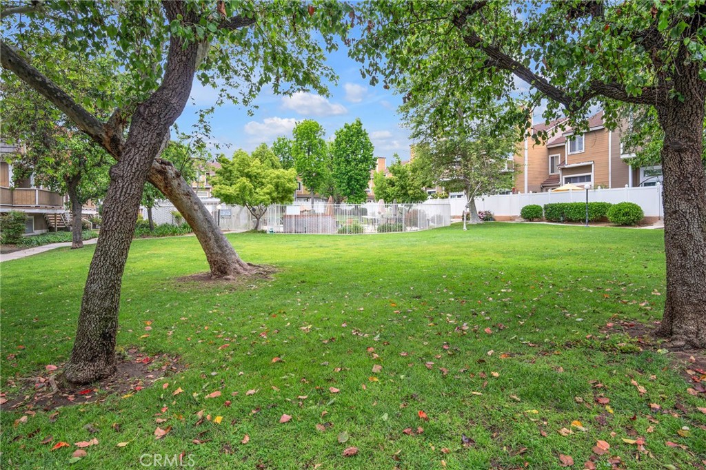 1925 Glenoaks Blvd Unit #100
