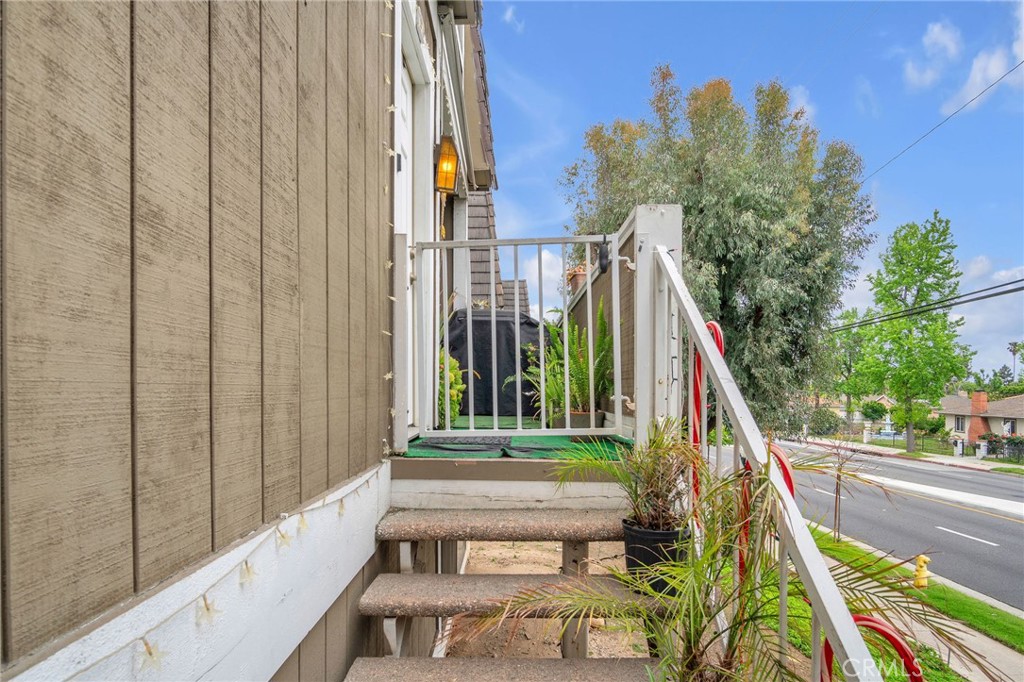 1925 Glenoaks Blvd Unit #100