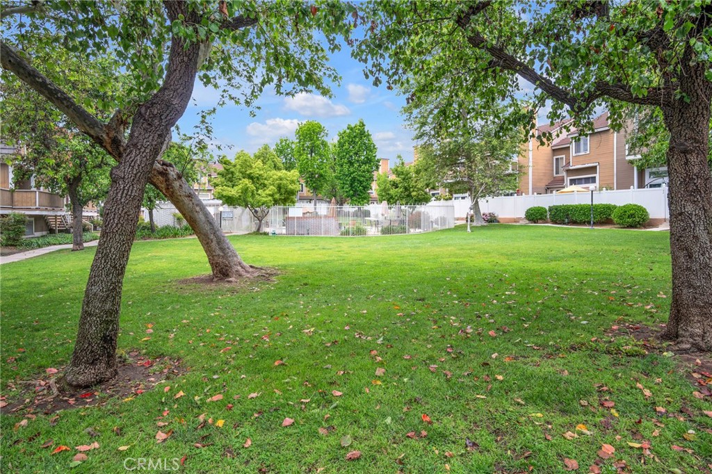 1925 Glenoaks Blvd Unit #100