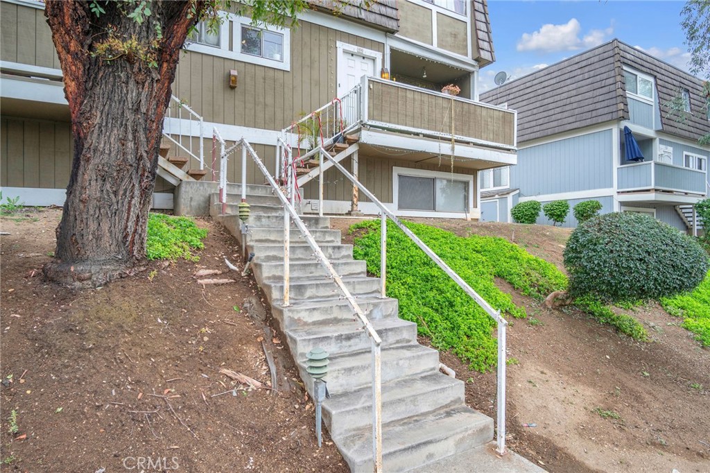 1925 Glenoaks Blvd Unit #100