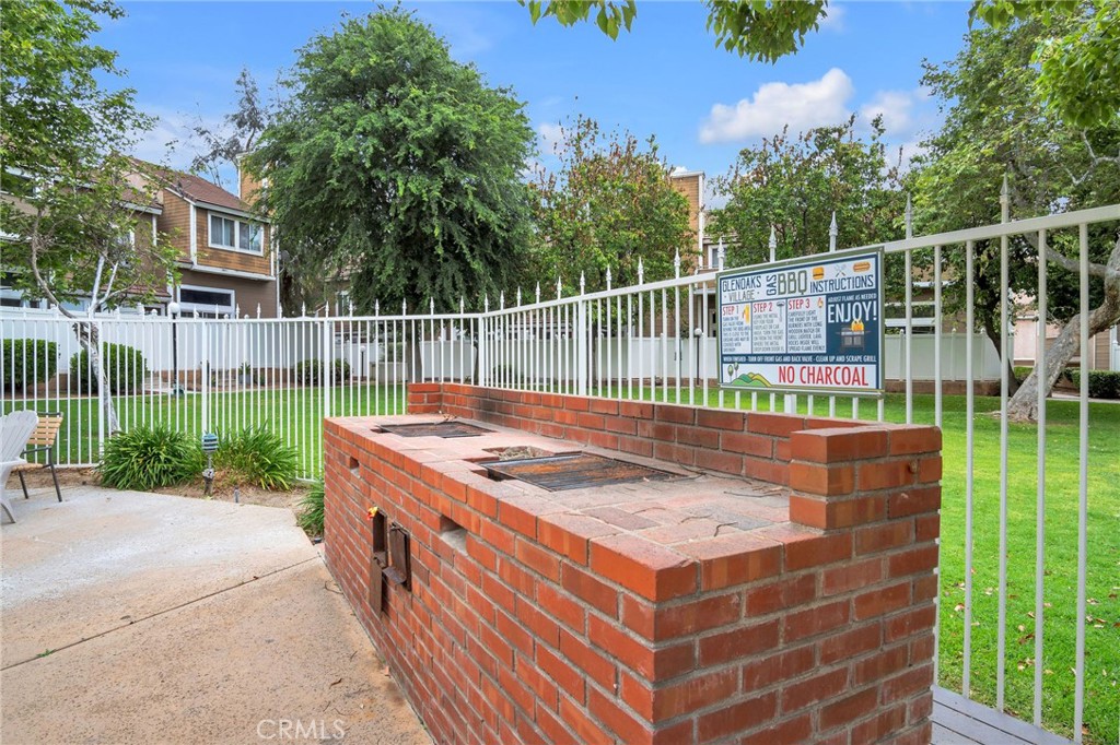 1925 Glenoaks Blvd Unit #100