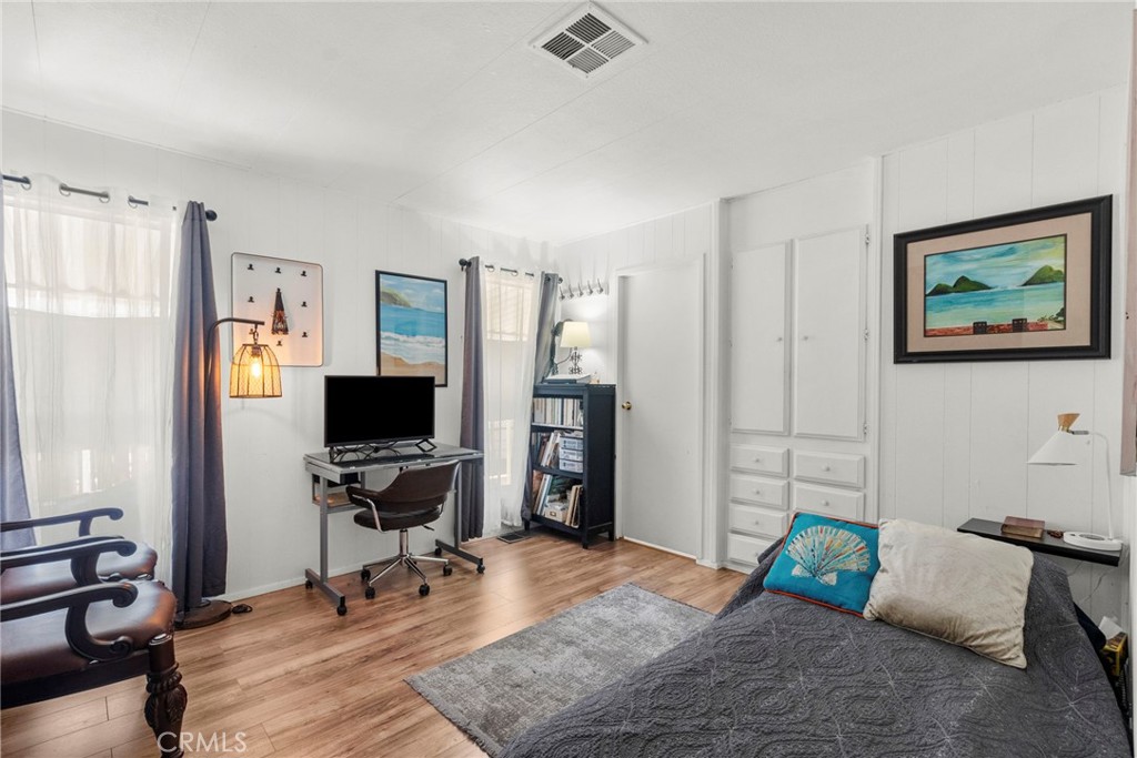 31212 Lakehills Rd 24