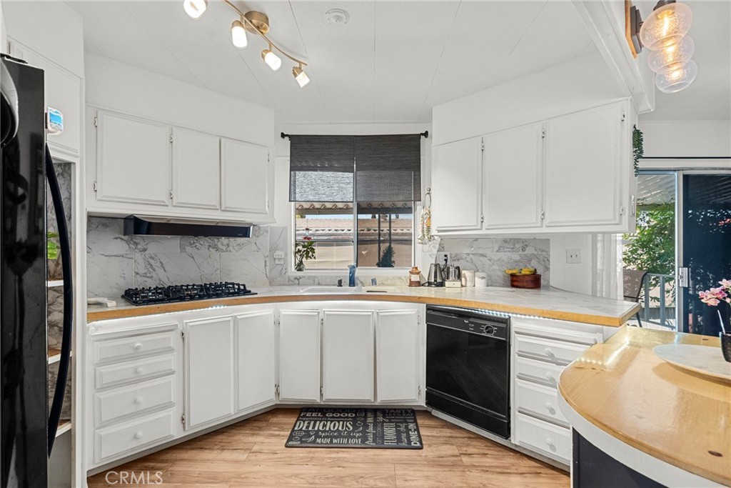 31212 Lakehills Rd 24