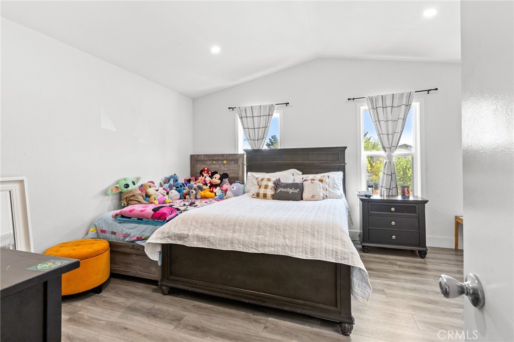 5323 E Avenue R11