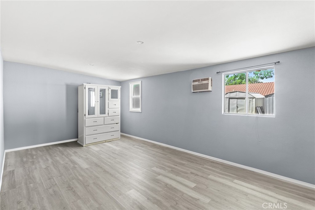 5323 E Avenue R11