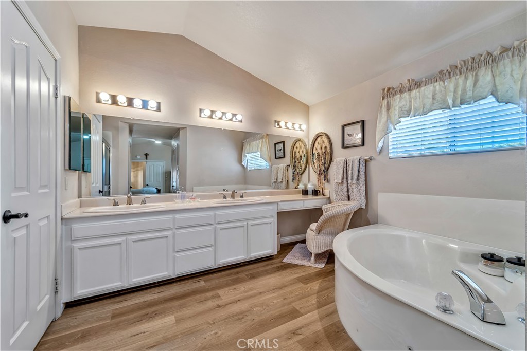 41544 Sandalwood Place