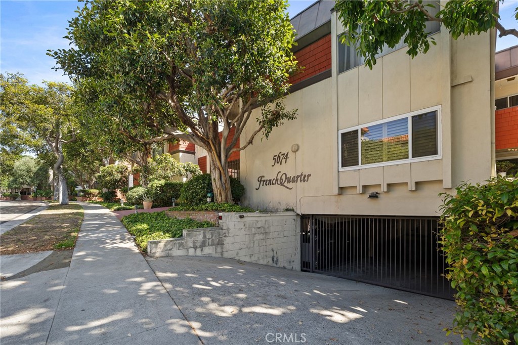 5674 Windsor Way 109