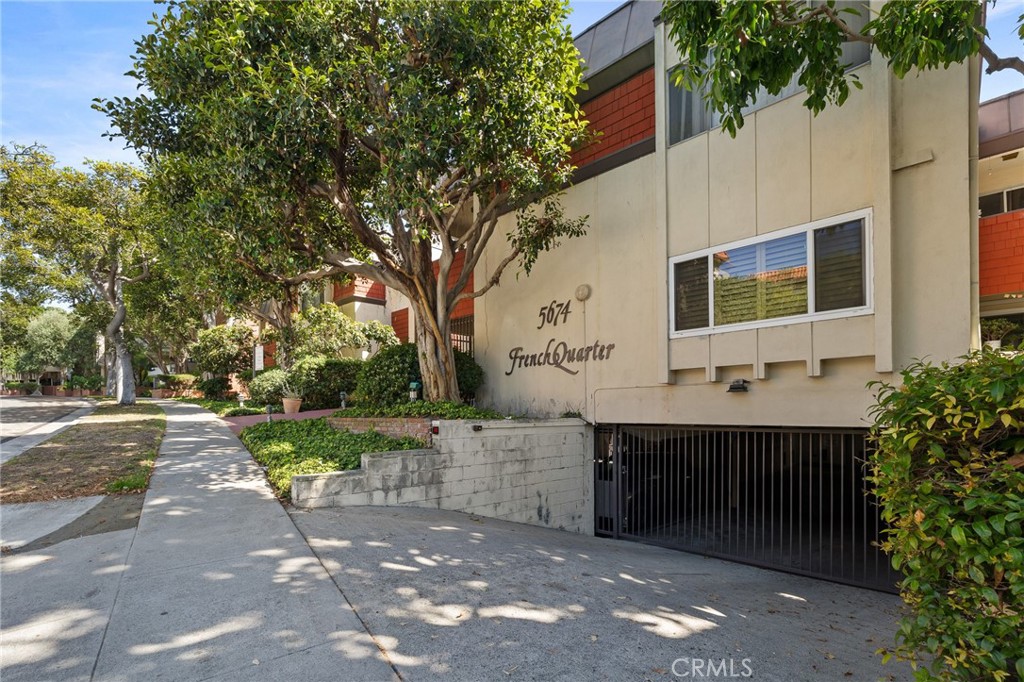 5674 Windsor Way 109