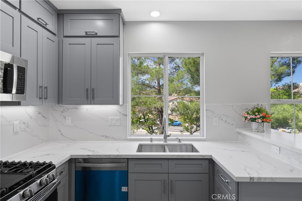 17979 Lost Canyon Road 104