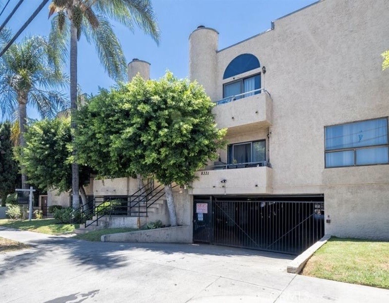 8331 Cedros Avenue 14