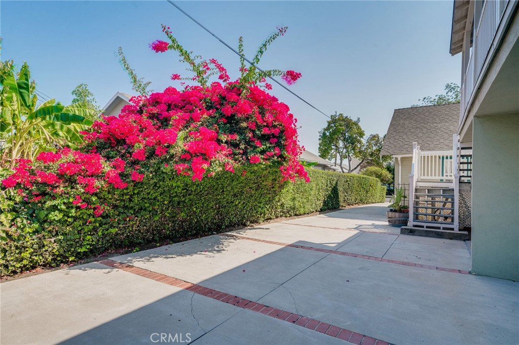 2231 Laverna Avenue