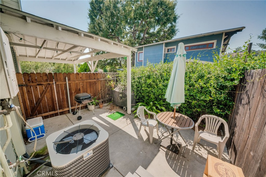 2231 Laverna Avenue