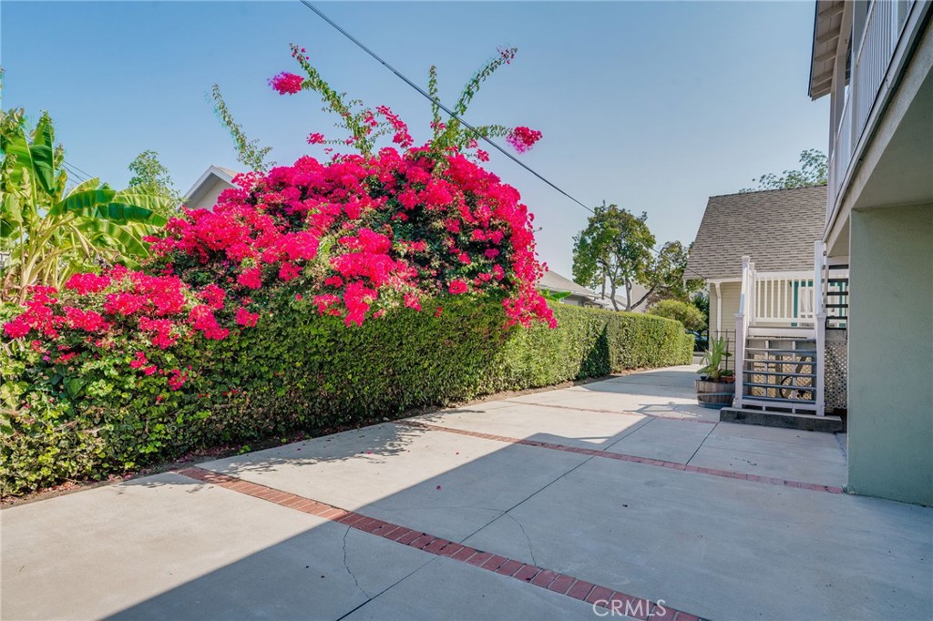 2231 Laverna Avenue