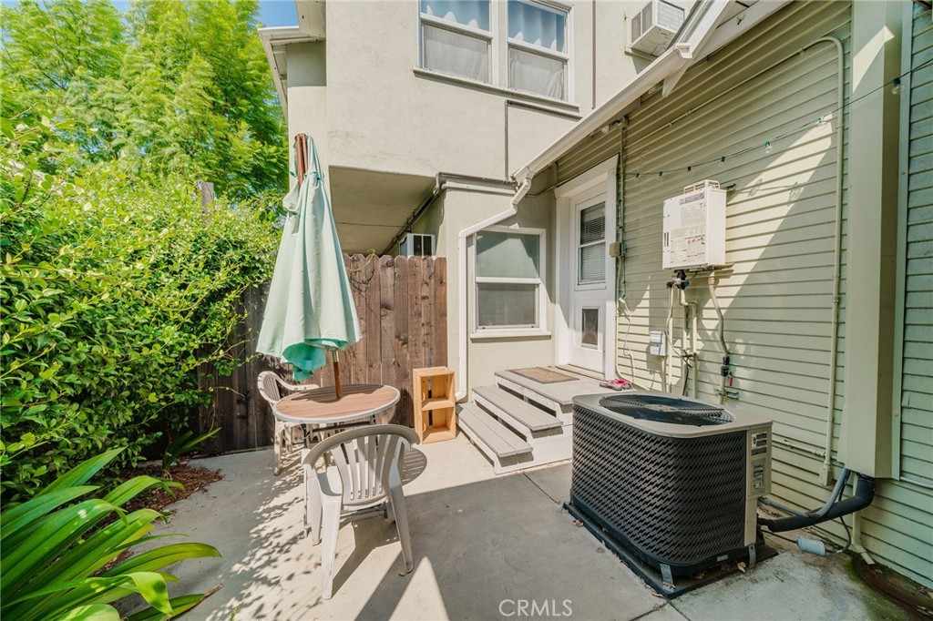 2231 Laverna Avenue