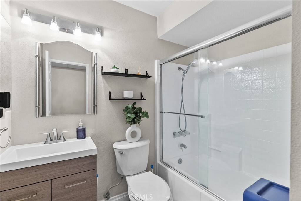 26762 Claudette Street 417