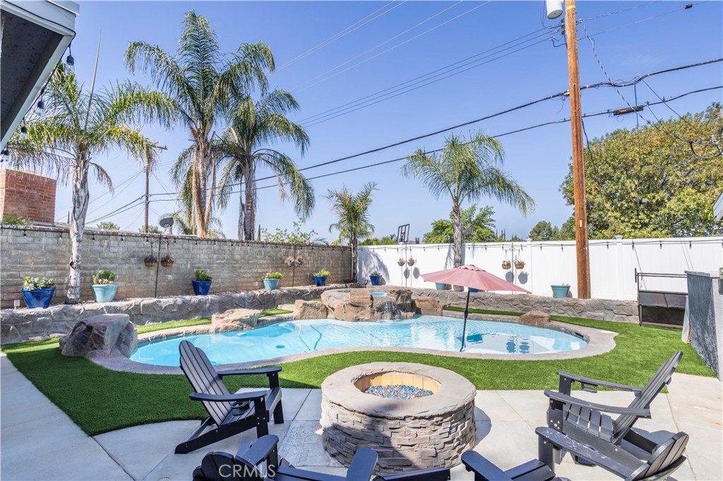 27573 Santa Clarita Road