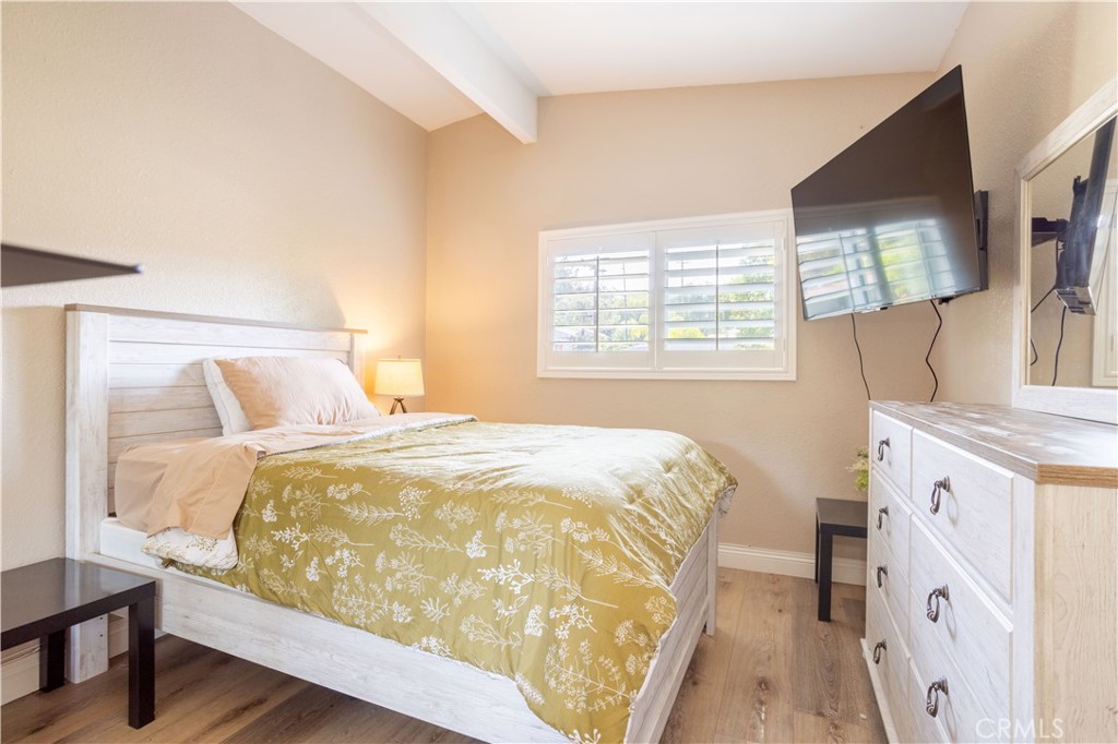 27573 Santa Clarita Road