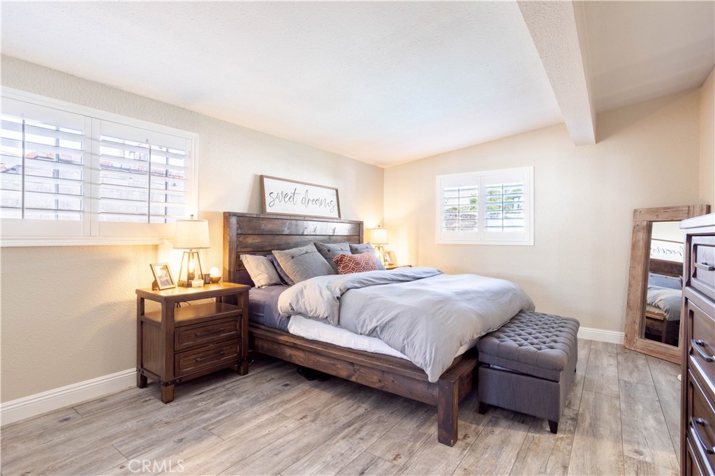 27573 Santa Clarita Road