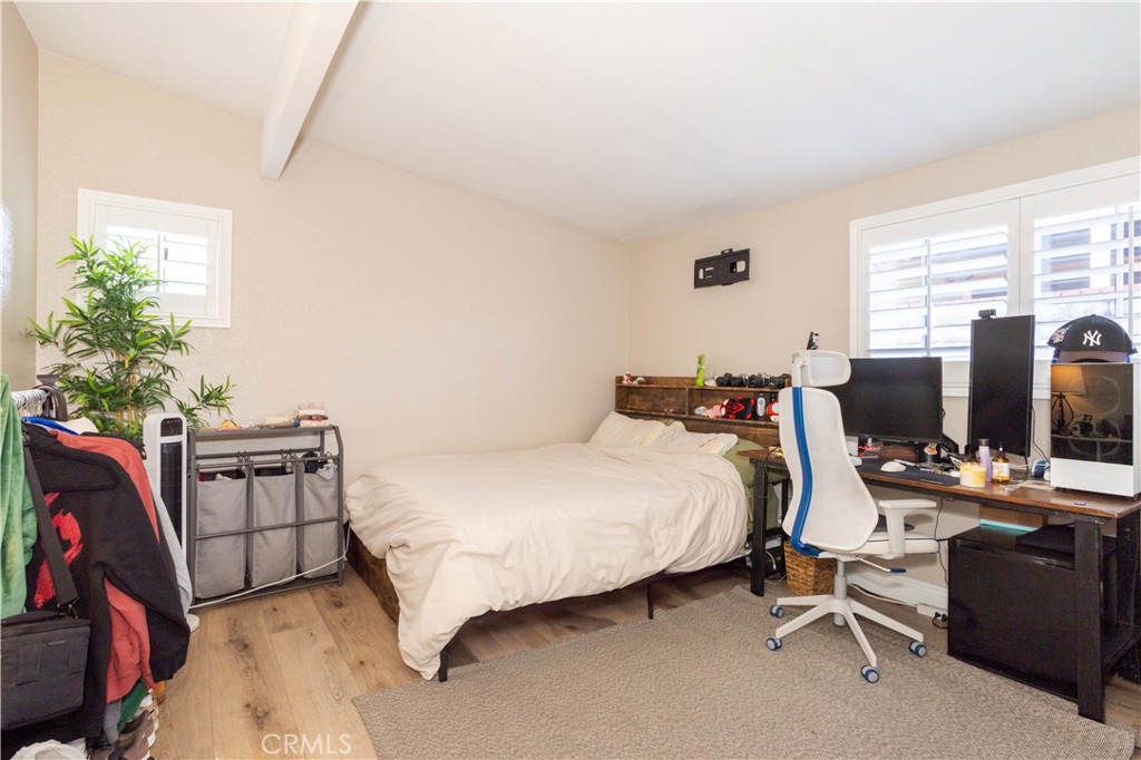 27573 Santa Clarita Road