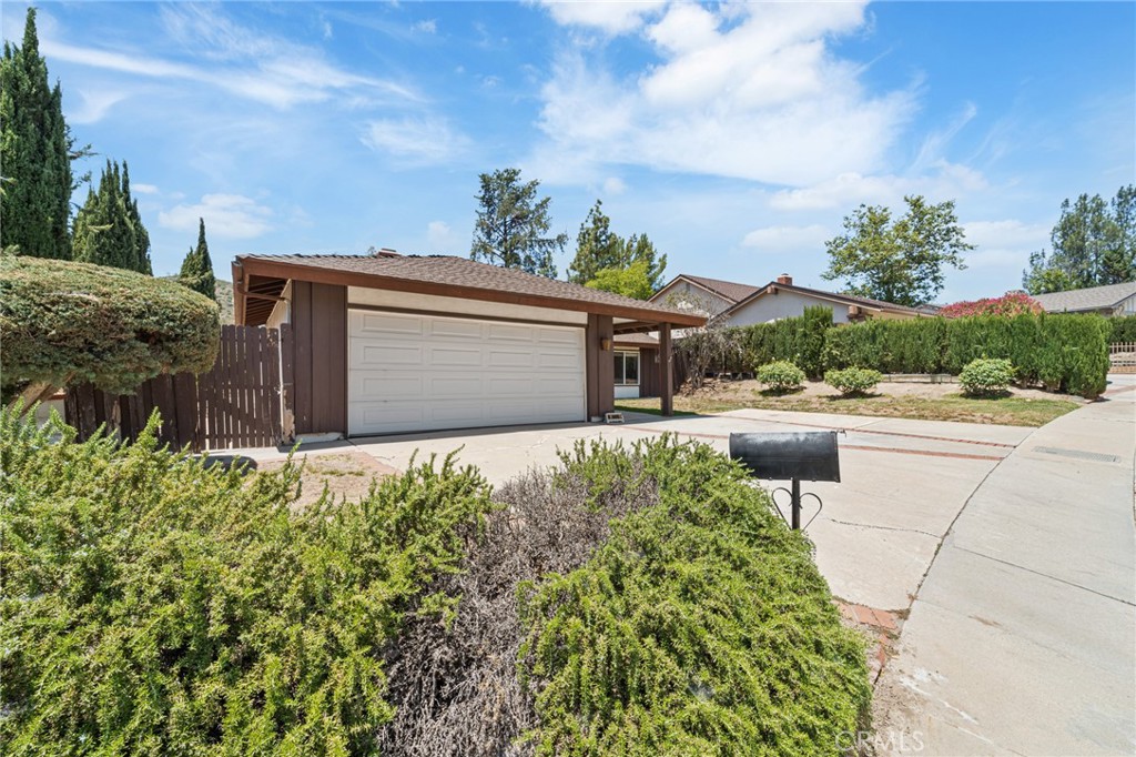 4005 Joelton Drive