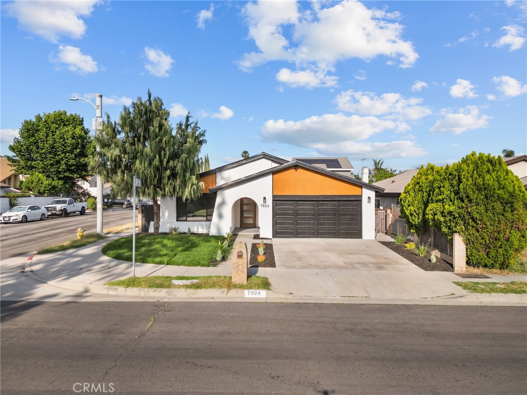 7924 Oso Avenue