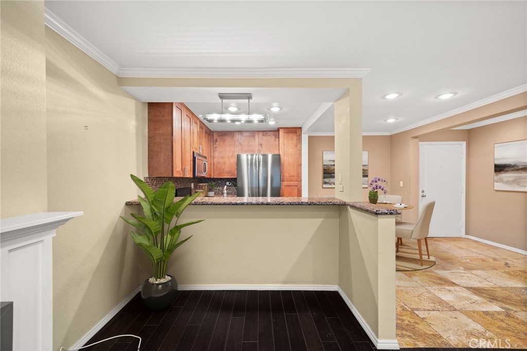 950 N Kings Road 160