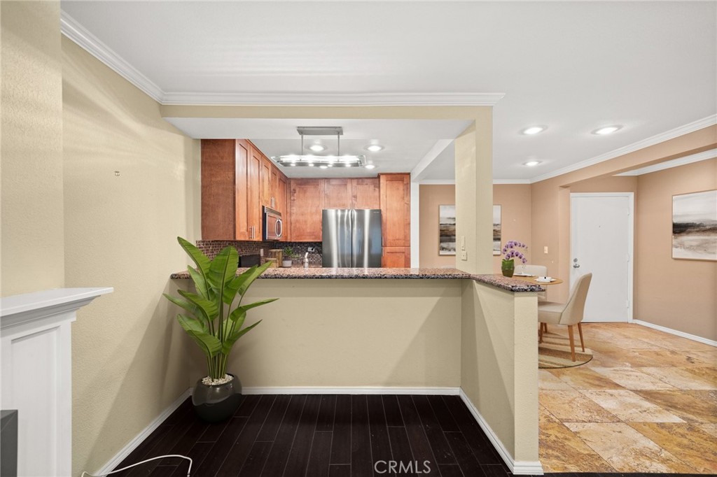 950 N Kings Road 160