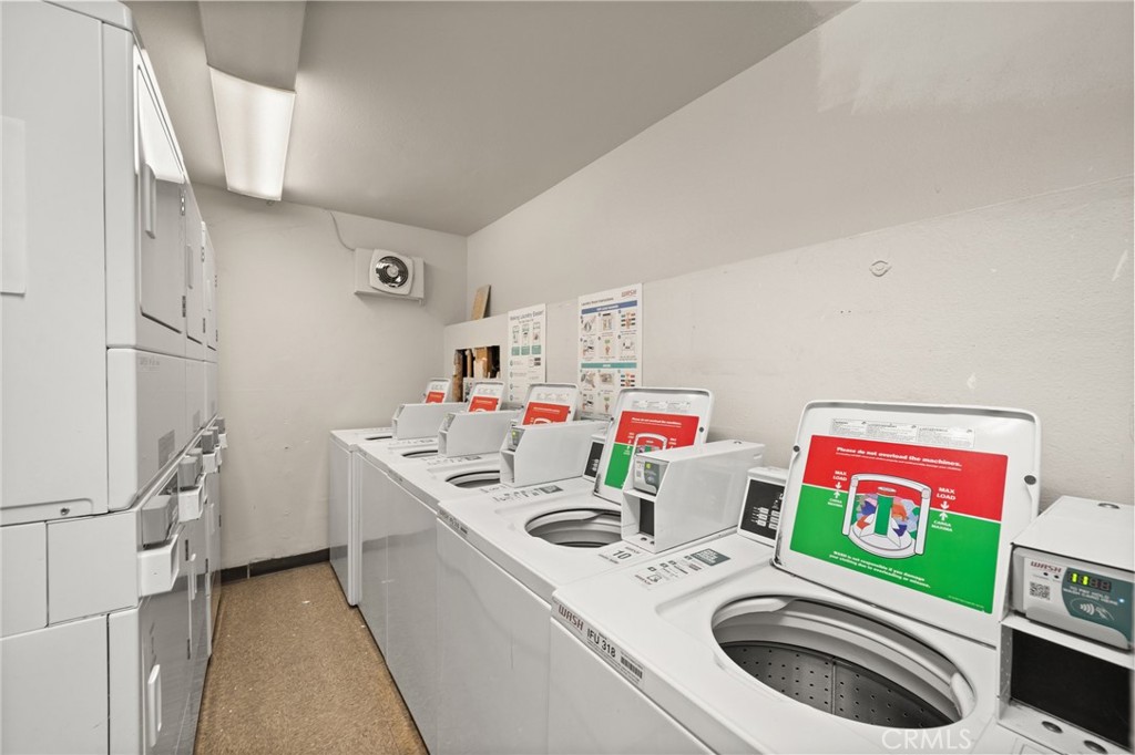 950 N Kings Road 160