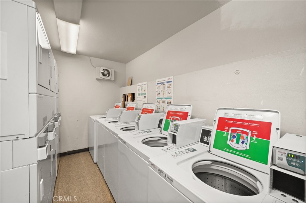 950 N Kings Road 160