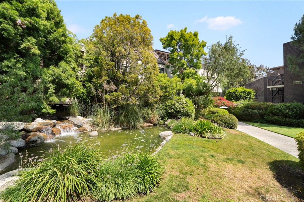 950 N Kings Road 160