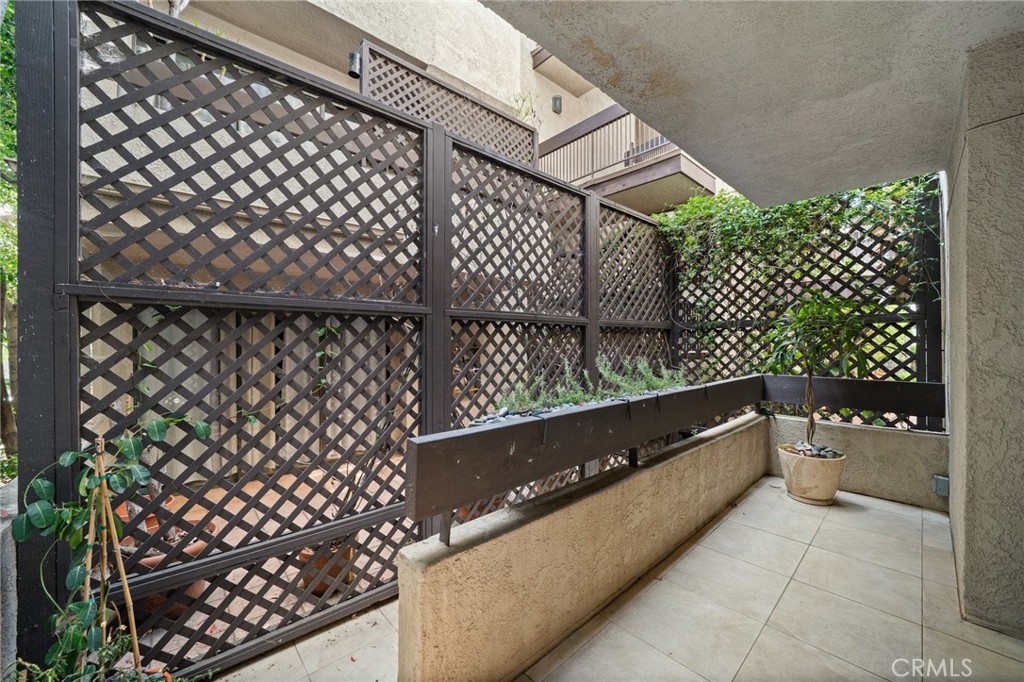 950 N Kings Road 160