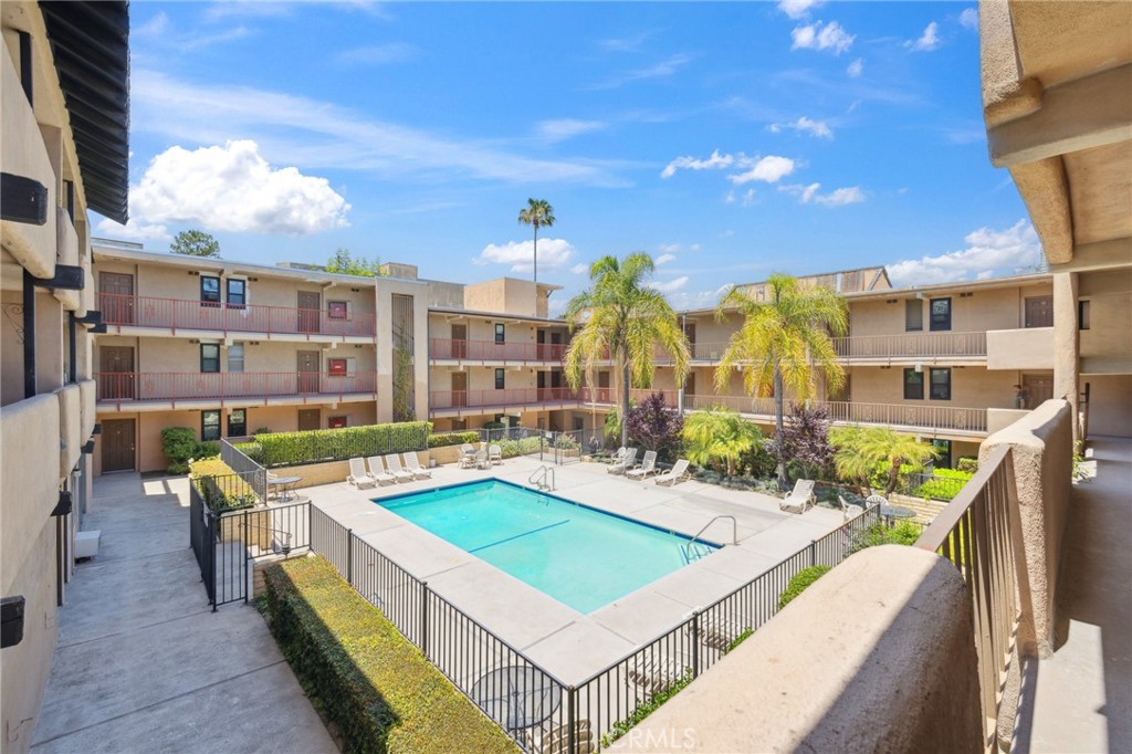 17000 Burbank Boulevard 106