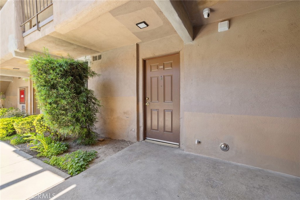 17000 Burbank Boulevard 106