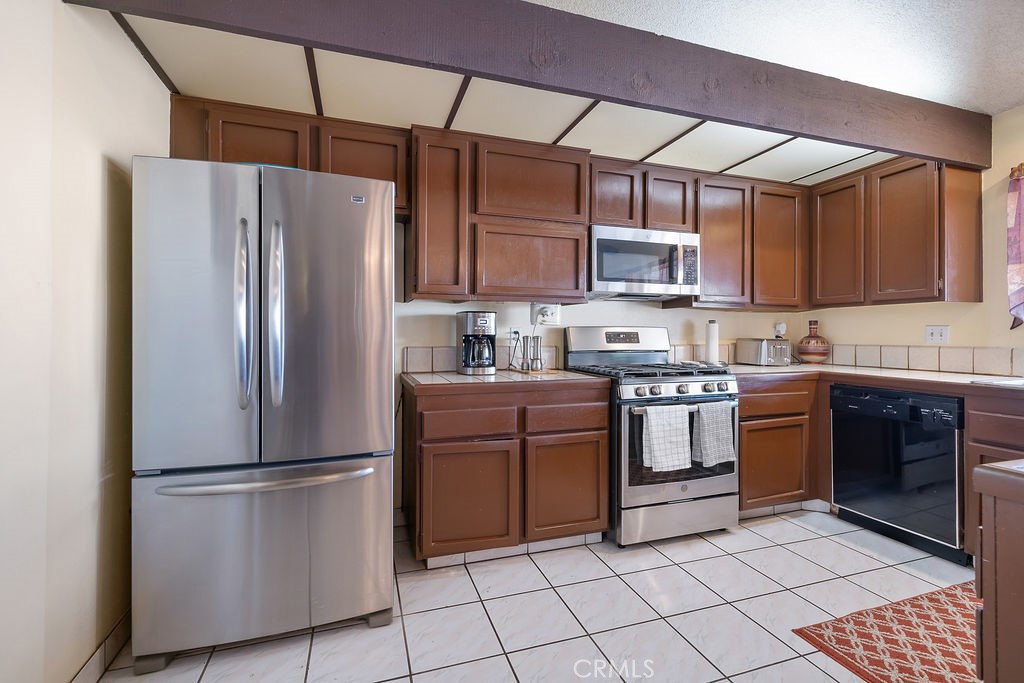 44668 13th Street E