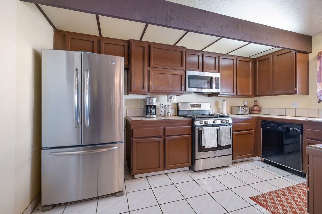 44668 13th Street E