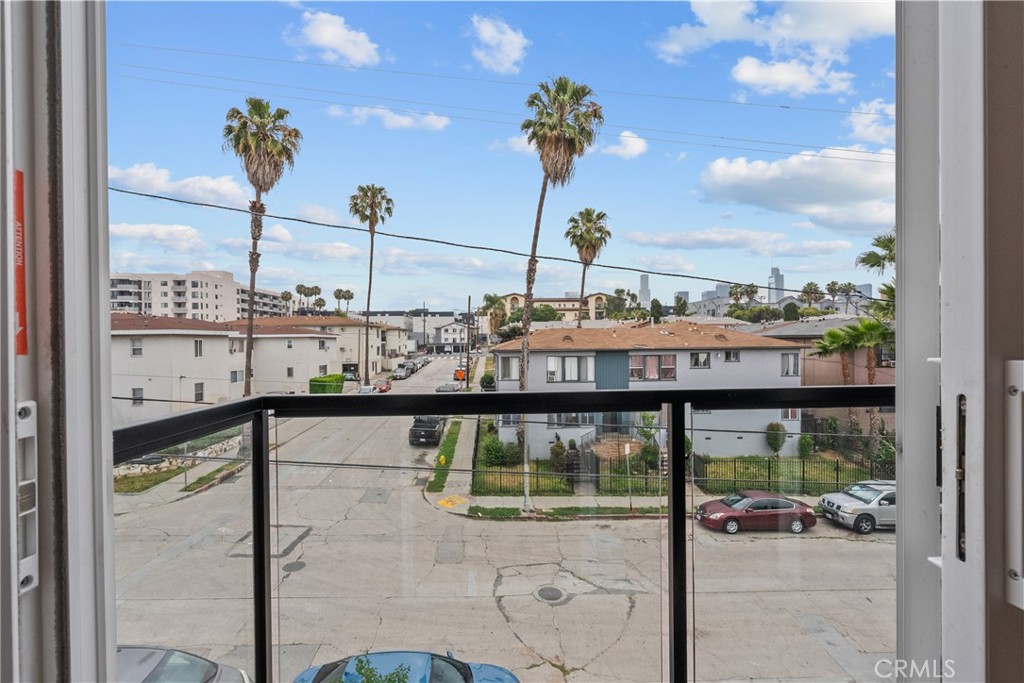 201 S Westlake Ave